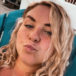 Meet your Posher, Landry